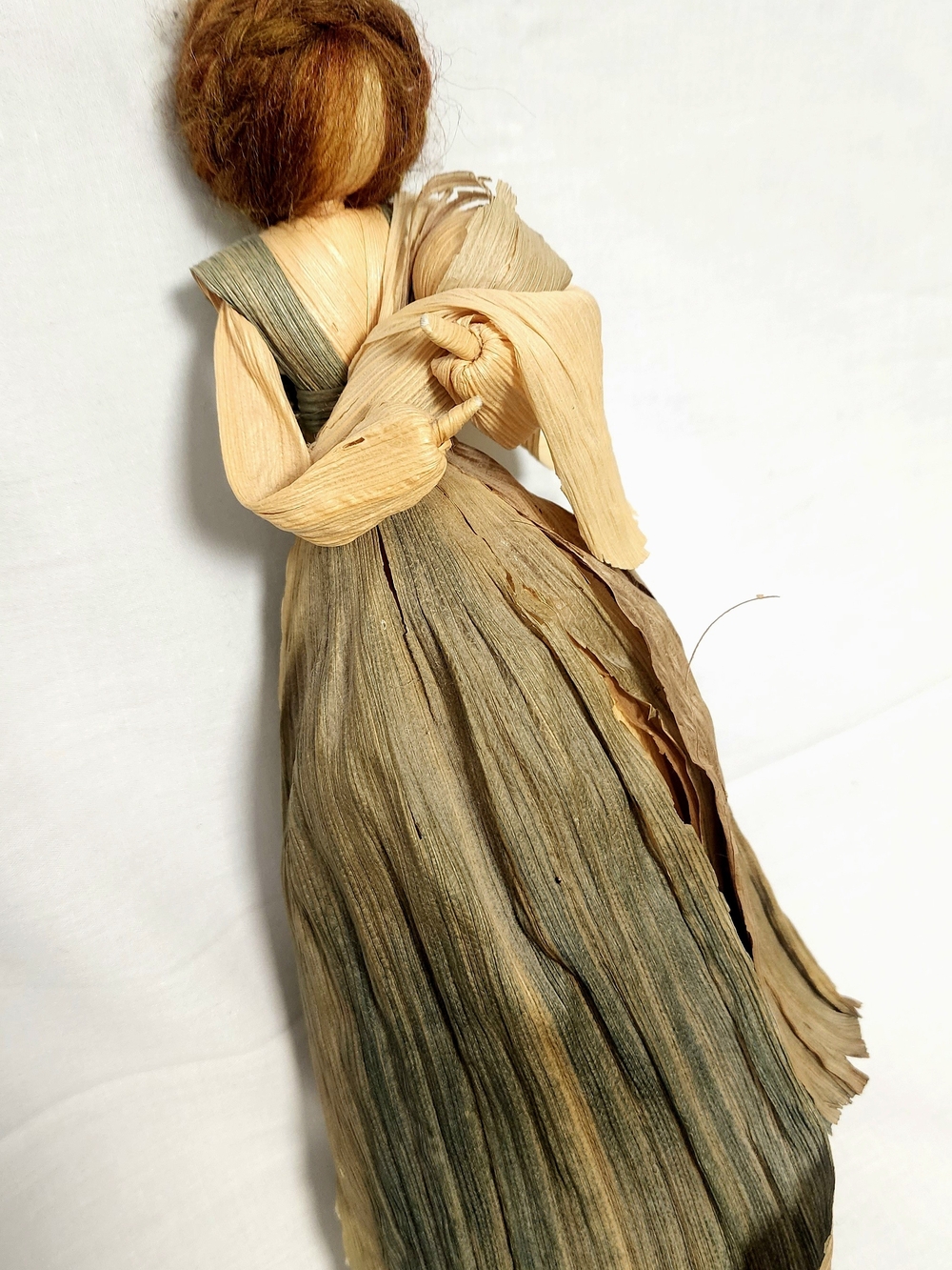 Natural Corn Husk Doll With Baby - Beige and Olive Folk Art Vtg